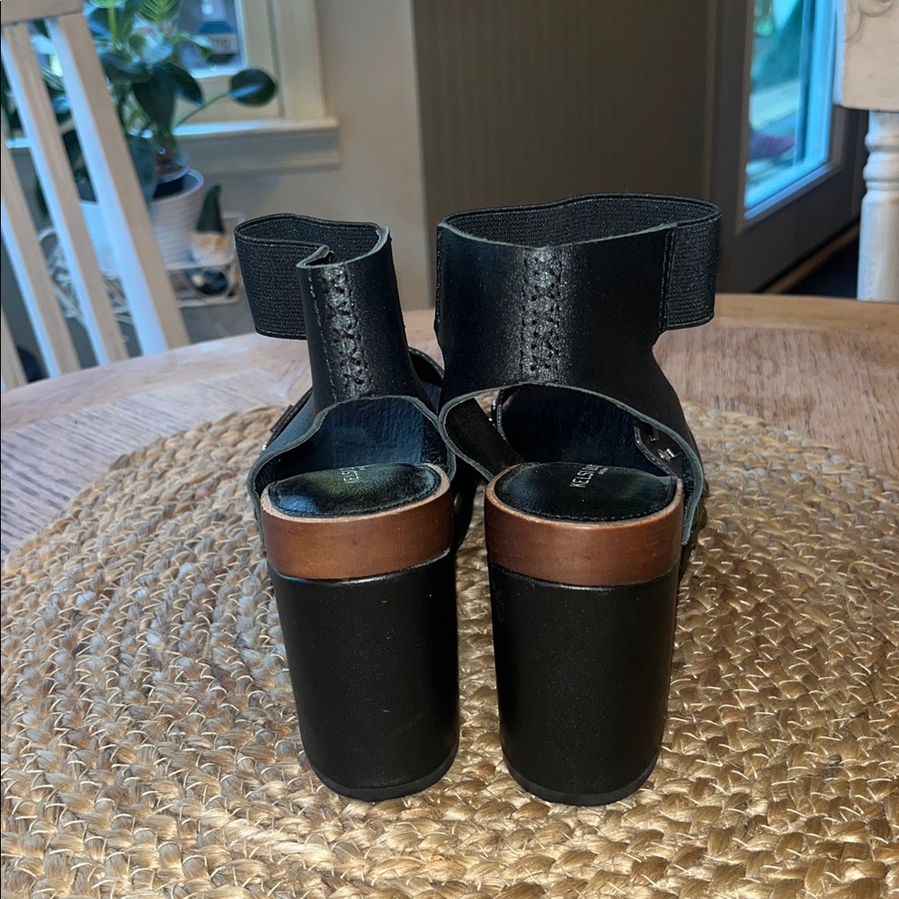 Kelsi Dagger Brooklyn Friday Black Leather Platform sandal size 6 - Picture 8 of 9